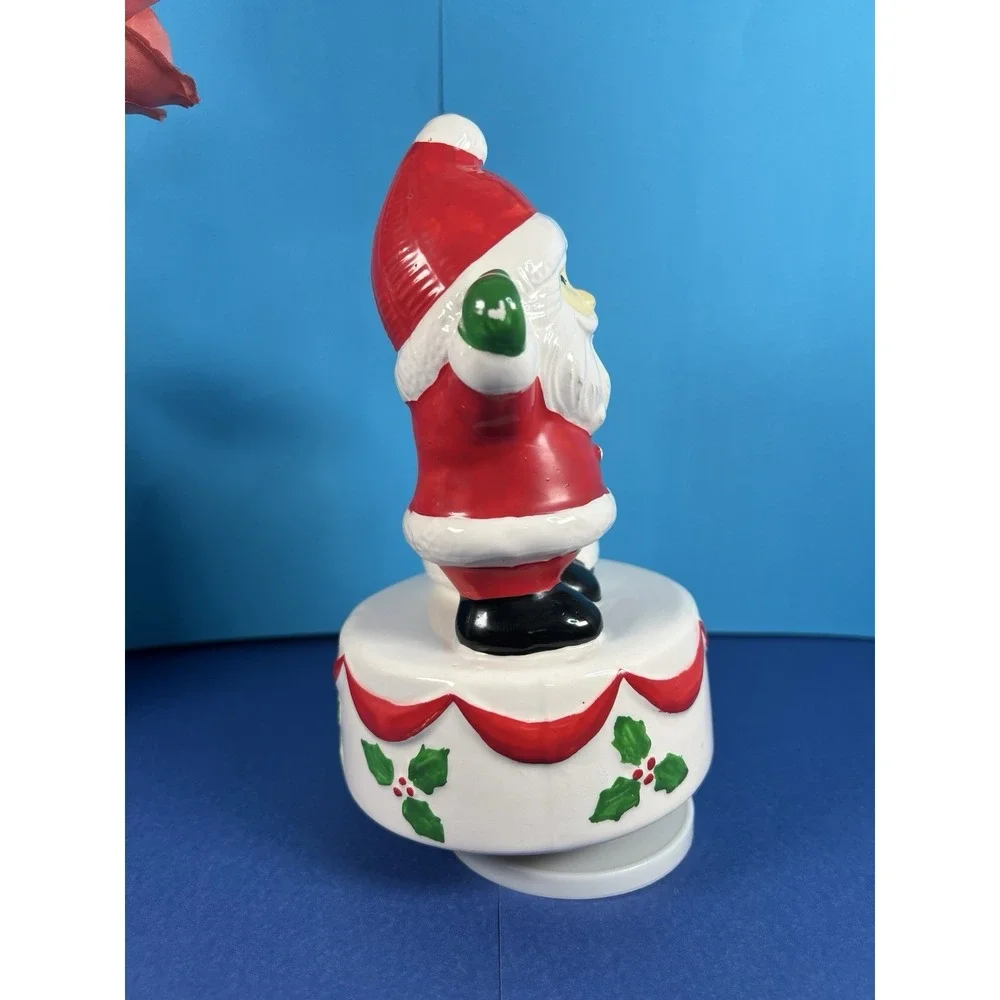 Santa & Mrs Clause Musical Figurine- Plays 